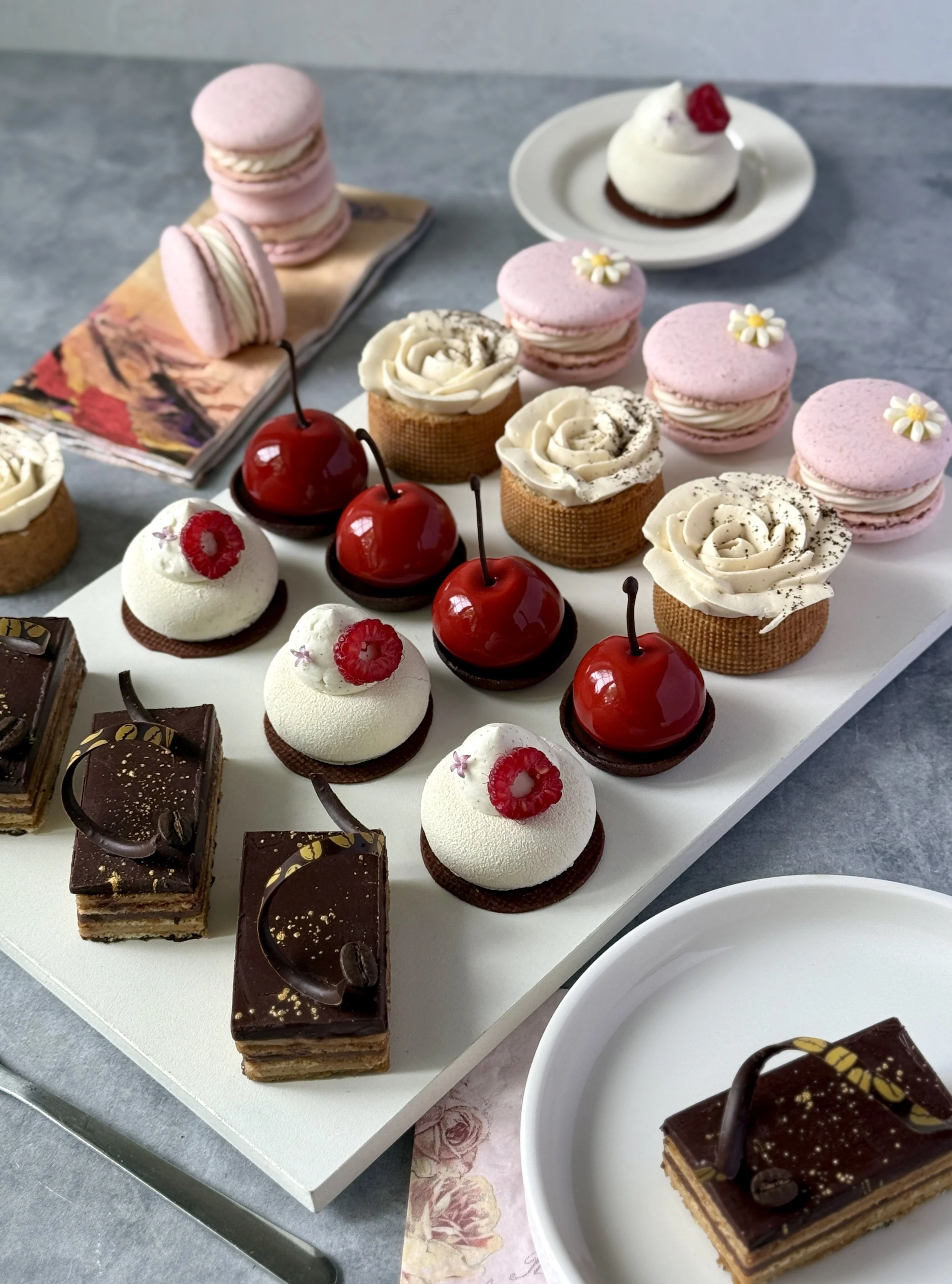 petits gateaux（小さなケーキ） : Frederibc Anton Mini Patisserie/Petit Fours with Fred Csibi-Levin (2 Day Workshop